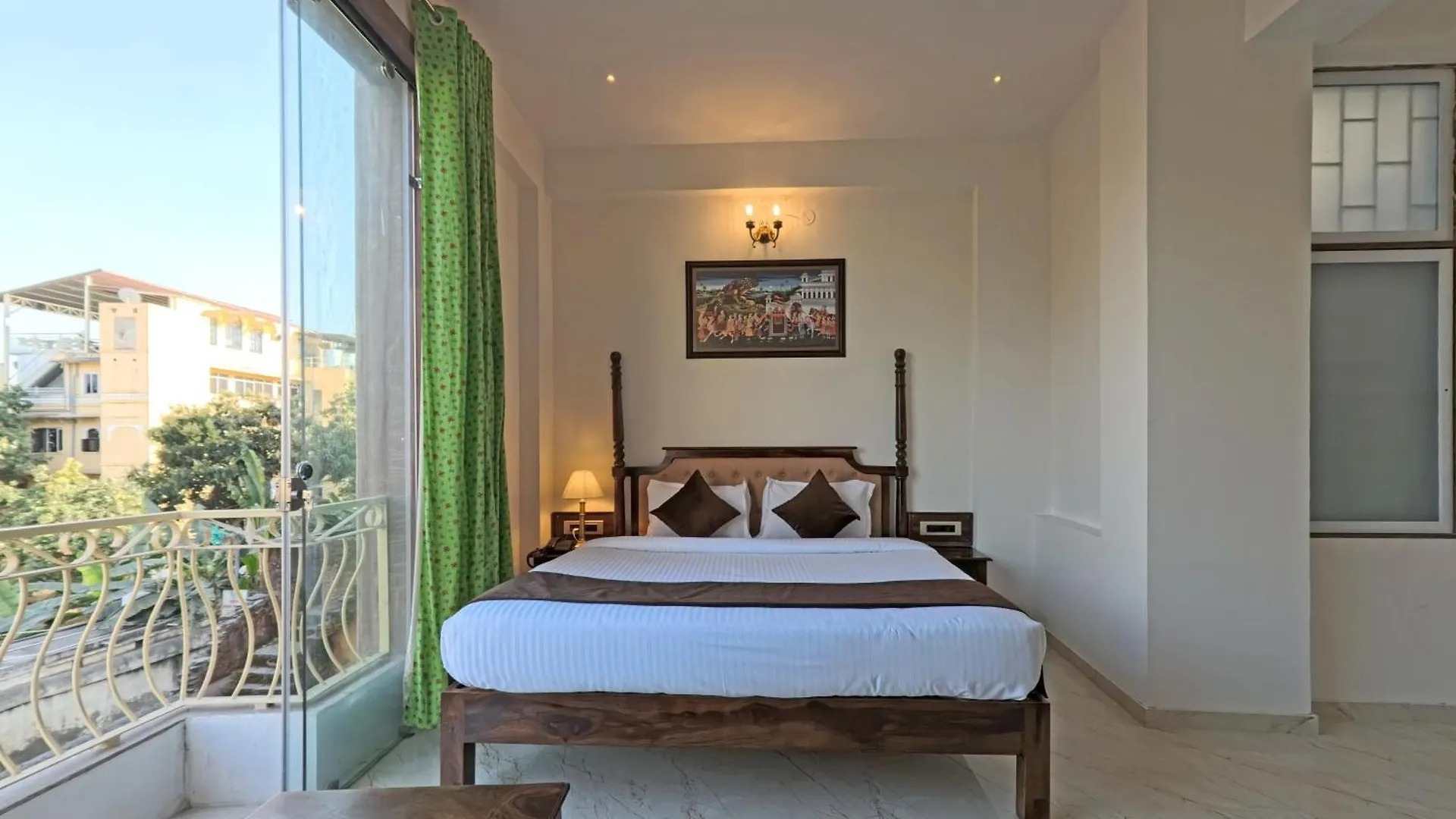 Dera Pichola- A Lake Facing Boutique Hotel Udaipur