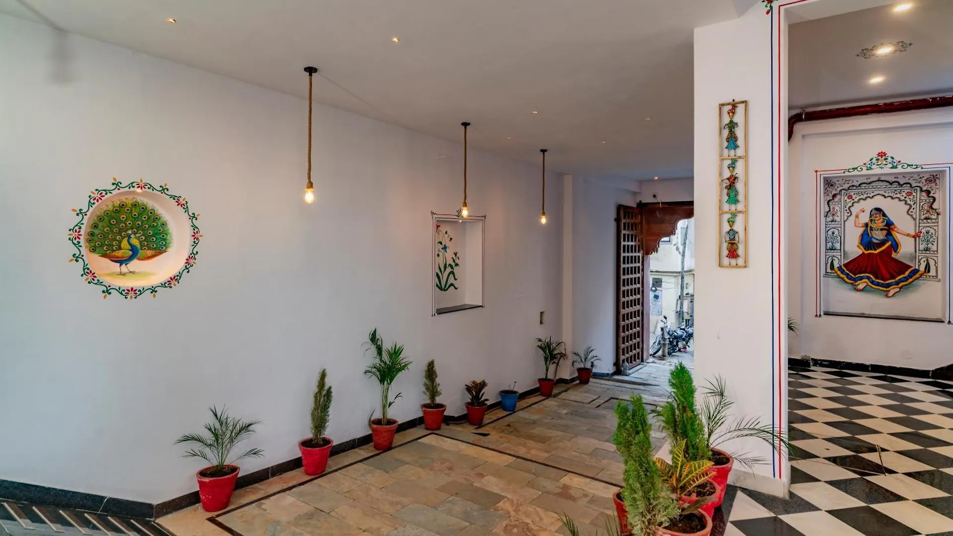 Dera Pichola- A Lake Facing Boutique Hotel Udaipur