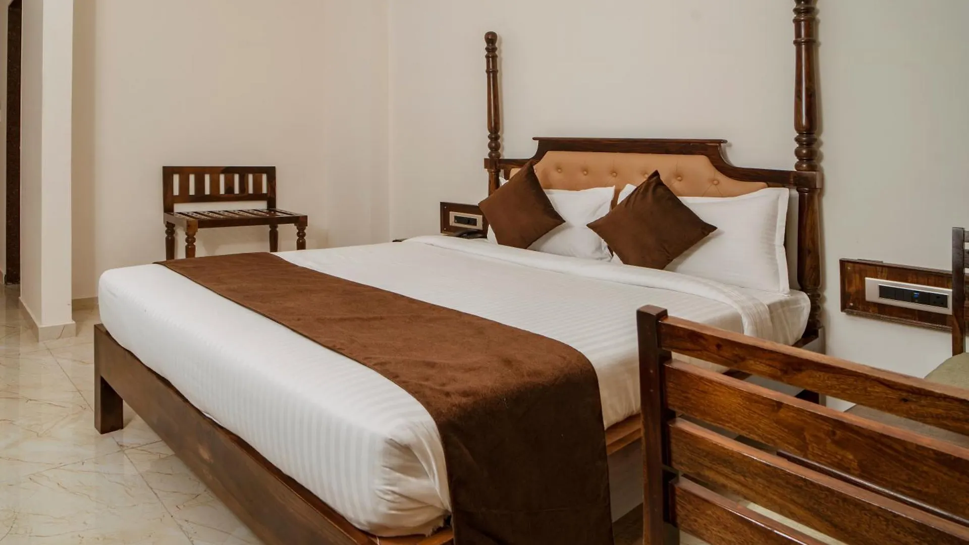 Dera Pichola- A Lake Facing Boutique Hotel Udaipur