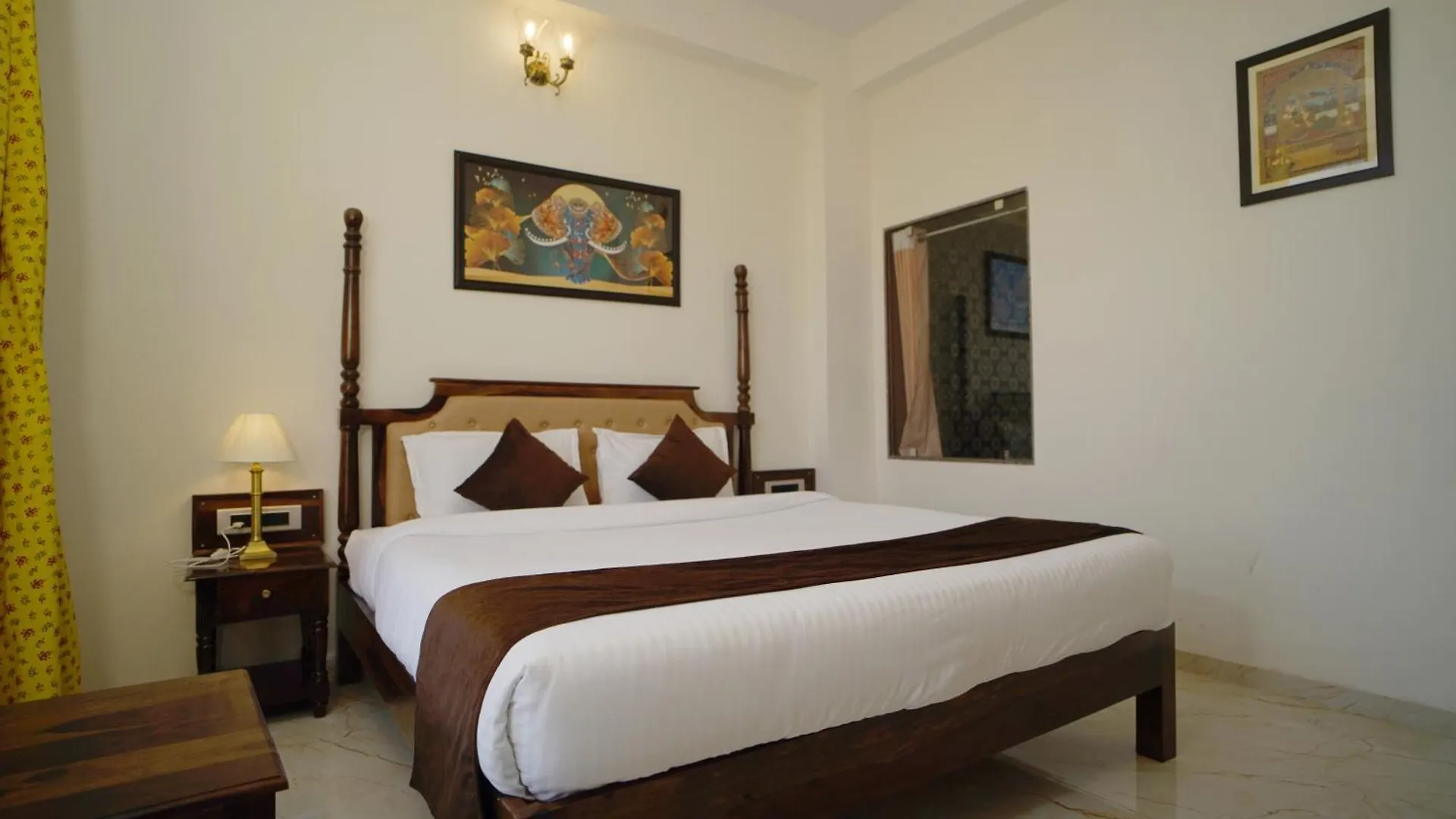 Dera Pichola- A Lake Facing Boutique Hotel Udaipur